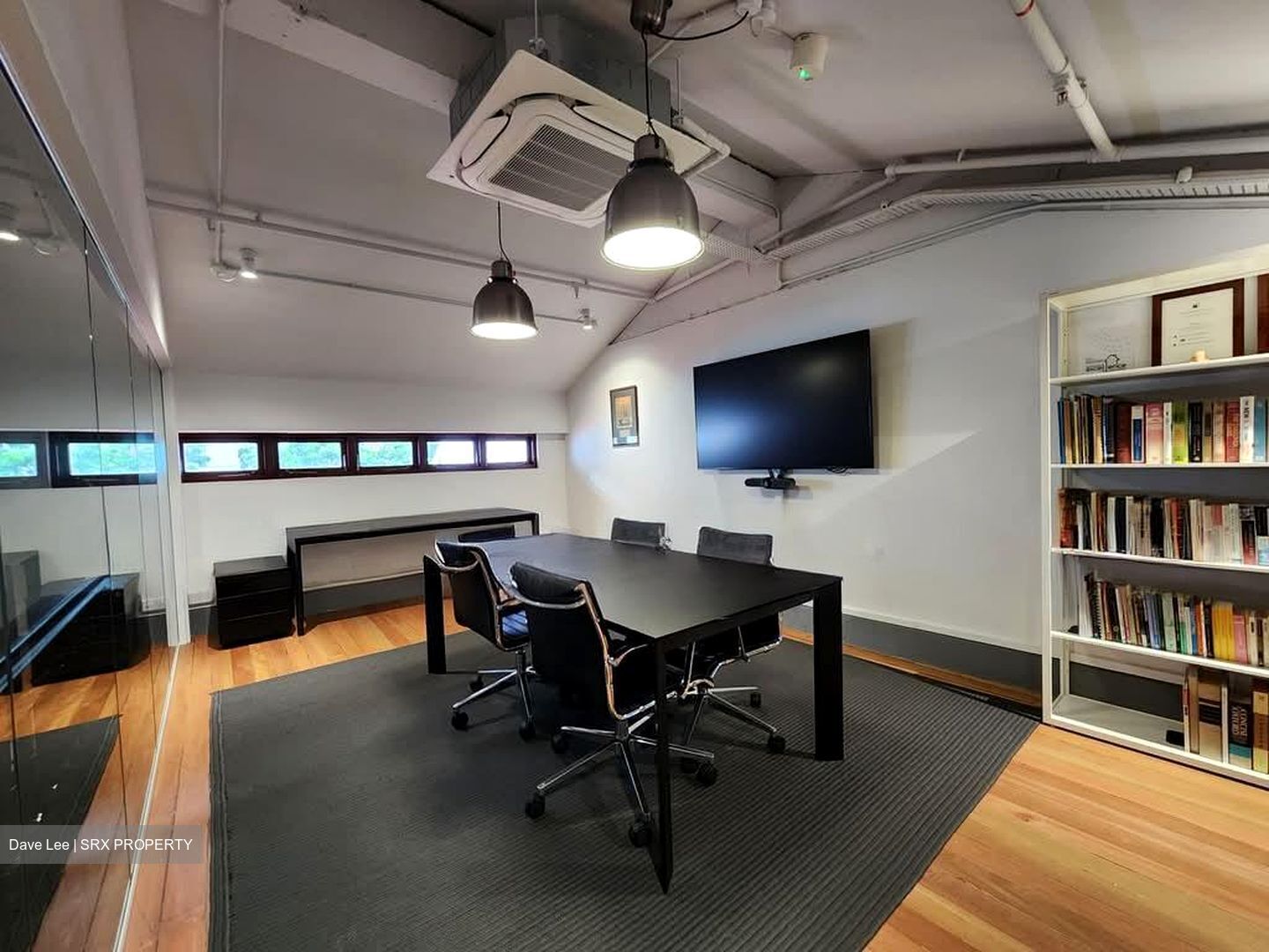 Capital Square (D1), Office #576973281